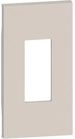 BTICINO Лицев панел за единични розетки RJ45 LED лампи тонколони 2 мод. цвят Крем Living Now  - KM07M2