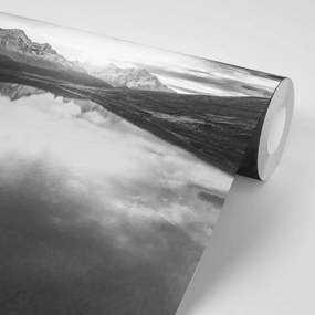 Фототапет – Черно-бяло планинско езеро
