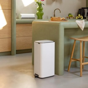 Кош за боклук Brabantia Bo Pedal 1010120, 30 л, Леко затваряне, Противоплъзгаща основа, Бял