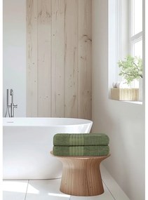 Тъмнозелени памучни хавлиени кърпи в комплект 2 бр. от тери 70x140 cm – Good Morning