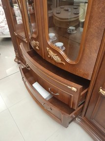 Трапезарна витрина 8078