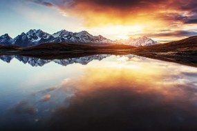 Самозалепващ фототапет – Ослепителен залез над планинско езеро
