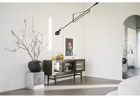 Кафява витрина от декор от дъб с плъзгащи се врати 170x75 cm Hazelton – Rowico