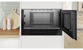 Микровълнова фурна за вграждане Bosch BFR7221B1, 900 W, 5 нива, 21 литра, 7 програми, TFT дисплей, Cleaning Assistance, Черен