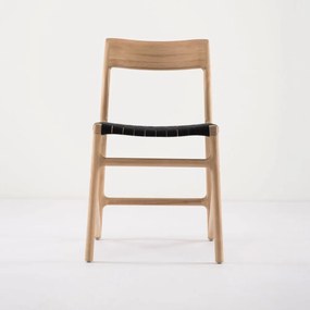 Трапезен стол от масивна дъбова дървесина с черна седалка Fawn - Gazzda