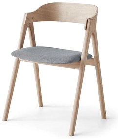 Трапезен стол от дъб със сива седалка Findahl от Hammel Mette - Hammel Furniture