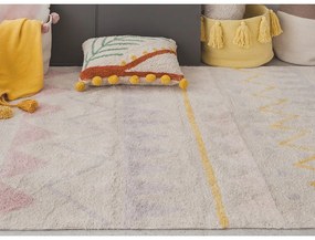 Розов и кремав ръчно изработен памучен детски килим подходящ за пране 140x200 cm Azteca Vintage Nude – Lorena Canals