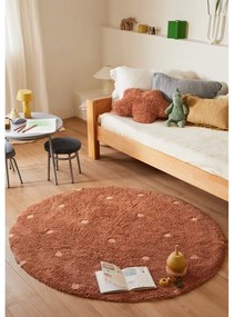Памучен ръчно изработен детски килим подходящ за пране в тухлен цвят ø140 cm Round Dot Chestnut – Lorena Canals