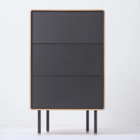 Черен/естествен висок скрин от масивен дъб 60x100 cm Fina – Gazzda