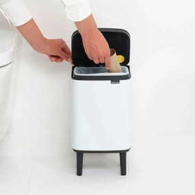 Кош за боклук Brabantia Bo Small Hi 1006639, 4 л, Повдигнат, Плавно и безшумно отваряне, Противоплъзгаща основа, Бял