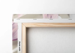 Картина на платно – Магнолия на абстрактен фон