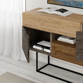 Нисък скрин с дъбов декор в естествено кафяво 145x82 cm Titan - Marckeric