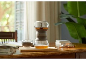 Светлокафяв стъклен чайник с цедка 500 ml – Lékué