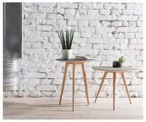 Odkládací stolek z dubového dřeva s černou deskou Gazzda Arp, ⌀ 45 cm