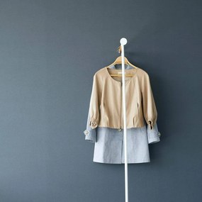 Бяла метална стенна закачалка 38,5 cm Tower – YAMAZAKI