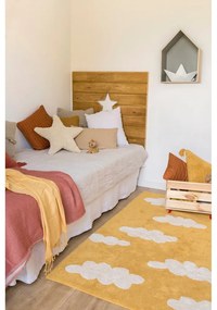 Памучен ръчно изработен детски килим подходящ за пране горчица 120x160 cm Clouds Mustard – Lorena Canals