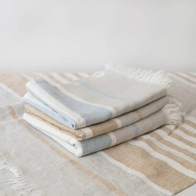 Бежово ленено одеяло за плаж 140x170 cm Allure Stripe – Linen Tales