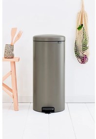 Сиво стоманено кошче за боклук с педал 30 l NewIcon – Brabantia