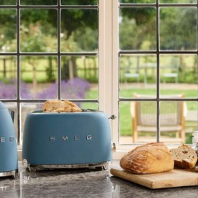 Тостер за хляб SMEG 50's Style TSF01SBMEU, 950W, 2 филии, 6 нива, Тавичка за трохи, Вграден кабел, Неръждаема стомана, Буреносно син