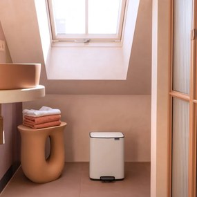 Кош за боклук Brabantia Bo Pedal 1010119, 12 л, Леко затваряне, Противоплъзгаща основа, Бял
