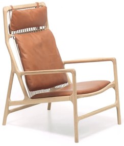 Фотьойл с масивна дъбова конструкция и седалка от коняковокафява биволска кожа Dedo - Gazzda