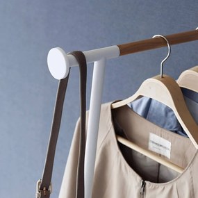 Бяла метална стенна закачалка 38,5 cm Tower – YAMAZAKI