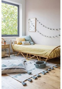 Кремав ръчно изработен памучен детски килим подходящ за пране 140x200 cm Azteca Vintage Blue – Lorena Canals