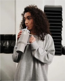 Светлосив термос със сламка от неръждаема стомана 1,18 l Quencher H2.0 FlowState Tumbler Ash – Stanley