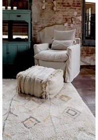 Бежов ръчно изработен памучен килим подходящ за пране 140x200 cm Kaarol Earth – Lorena Canals