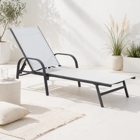Сив градински шезлонг с регулируема облегалка - идеален за релаксация