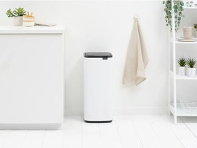 Бяло стоманено кошче за боклук отваряне с докосване 30 l Bo Touch – Brabantia