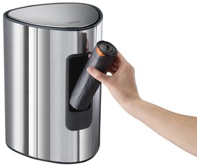 Пластмасово кошче за боклук с педал в сребрист цвят 5 l Luxe – Joseph Joseph