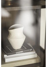 Кафява витрина от декор от дъб с плъзгащи се врати 100x203 cm Hazelton – Rowico