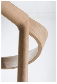 Трапезен стол от масивна дъбова дървесина със синьо-сива седалка Muna - Gazzda