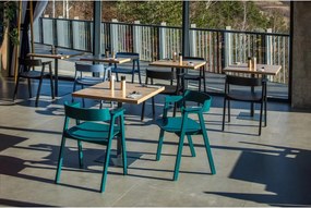 Трапезен стол с подлакътници от масивен дъб в петролен цвят Flip – Gazzda