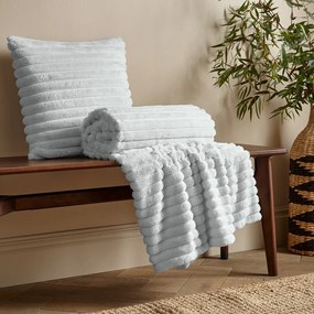Бяло одеяло от микроплюш 130x170 cm Cosy Ribbed – Catherine Lansfield
