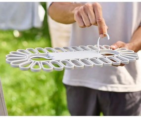 Бежова висяща сушилня за дрехи Petal – Joseph Joseph