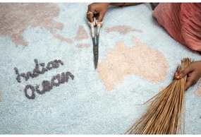 Памучен ръчно изработен детски килим подходящ за пране 140x200 cm Vintage Map – Lorena Canals