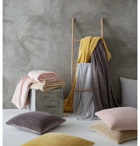 Жълто одеяло от микроплюш 130x170 cm Raschel Velvet – Catherine Lansfield